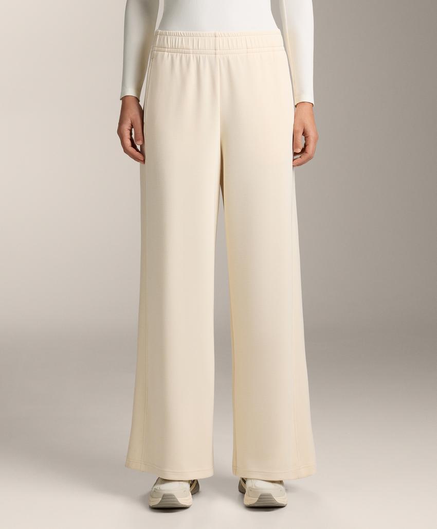 Прямые брюки в рубчик с модалом и мягкой на ощупь тканью