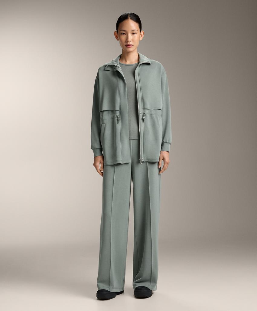 Брюки прямого покроя из мягкого модала с складкой