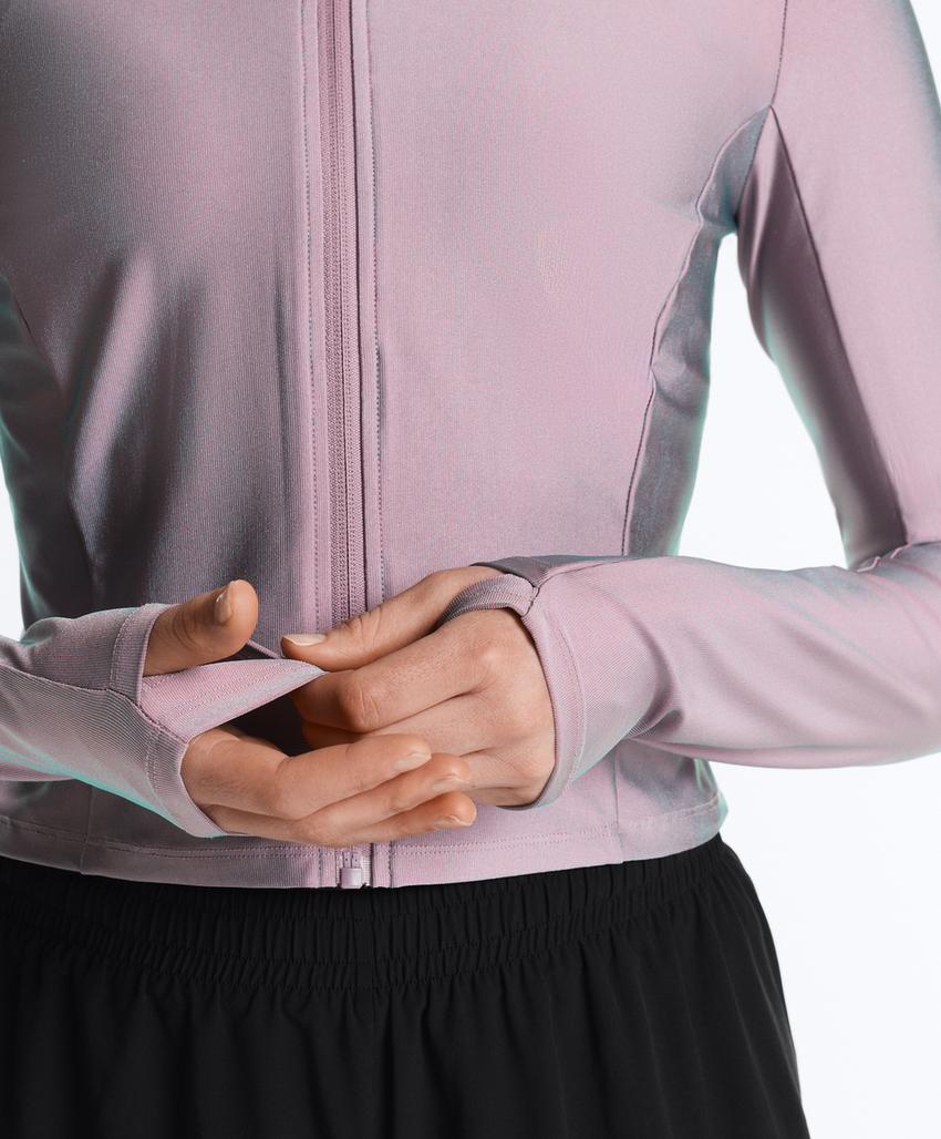 Высокотехнологичная переливающаяся куртка