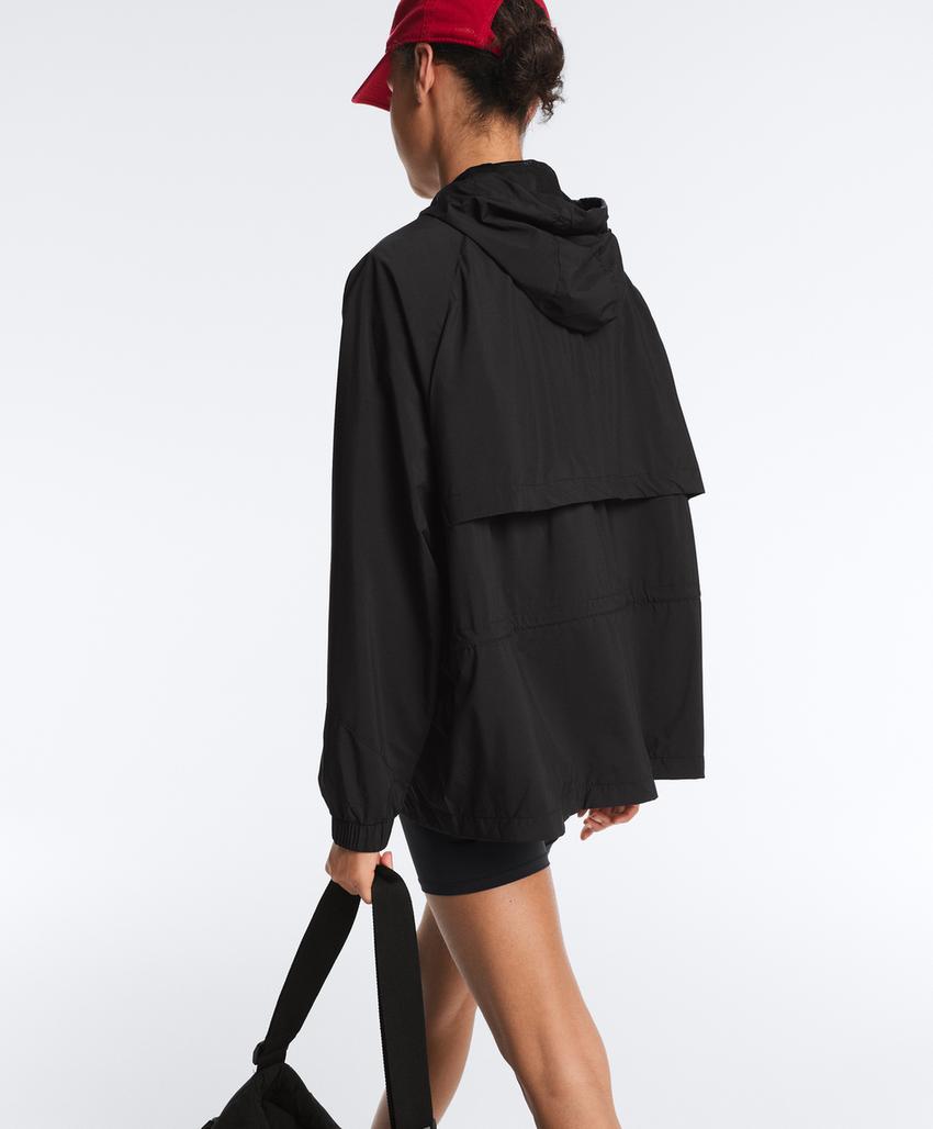 Куртка из водоотталкивающей ткани