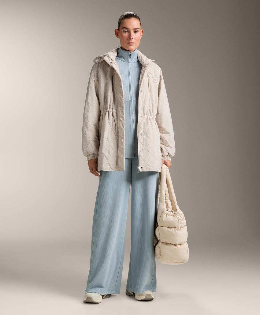 Длинная куртка с асимметричной полосой из модала