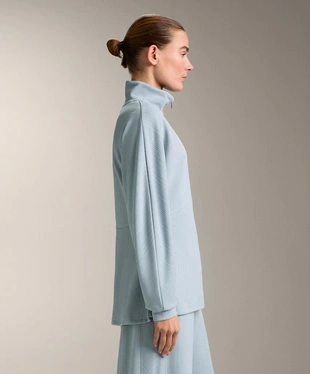 Длинная куртка с асимметричной полосой из модала- Заказать в России