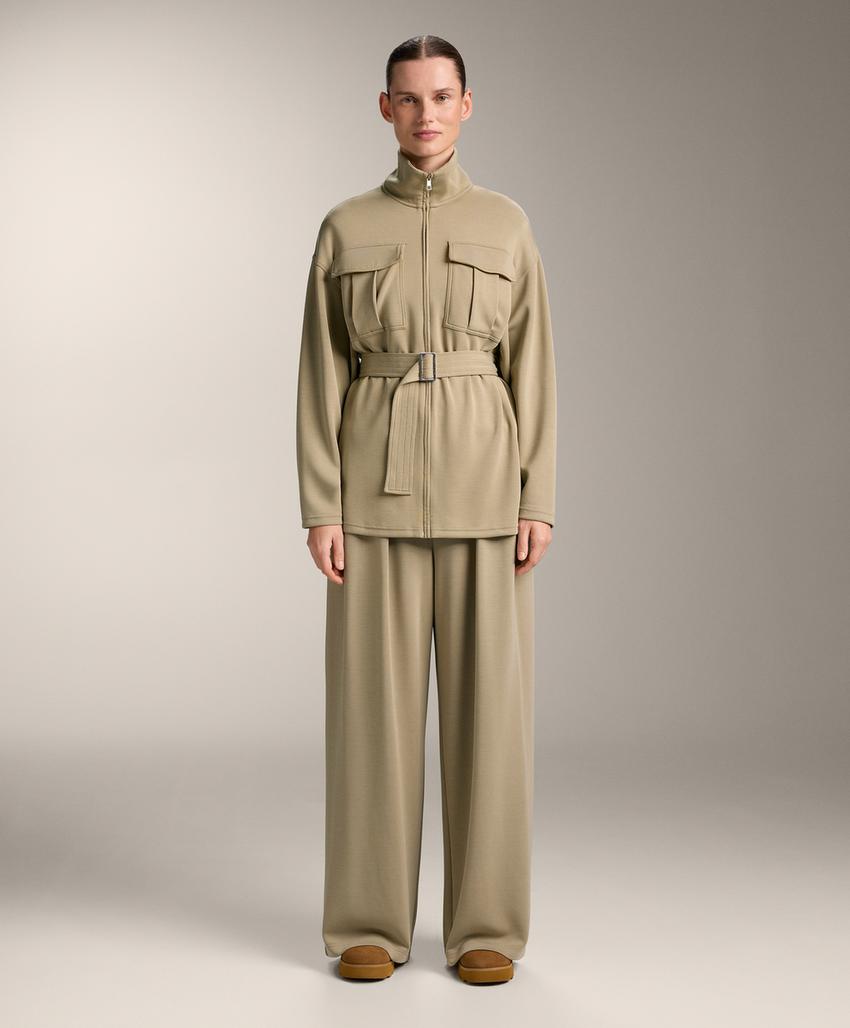 Длинная куртка с поясом из мягкой ткани с модалом