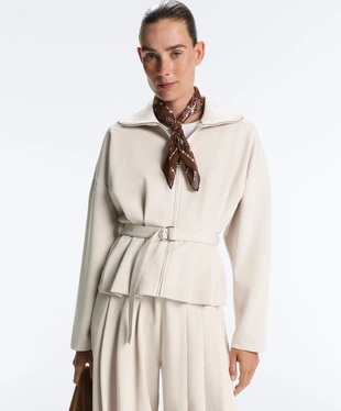 Куртка пике с поясом и складками, с хлопком- Заказать в России