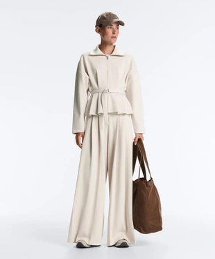 Куртка пике с поясом и складками, с хлопком- Заказать в России