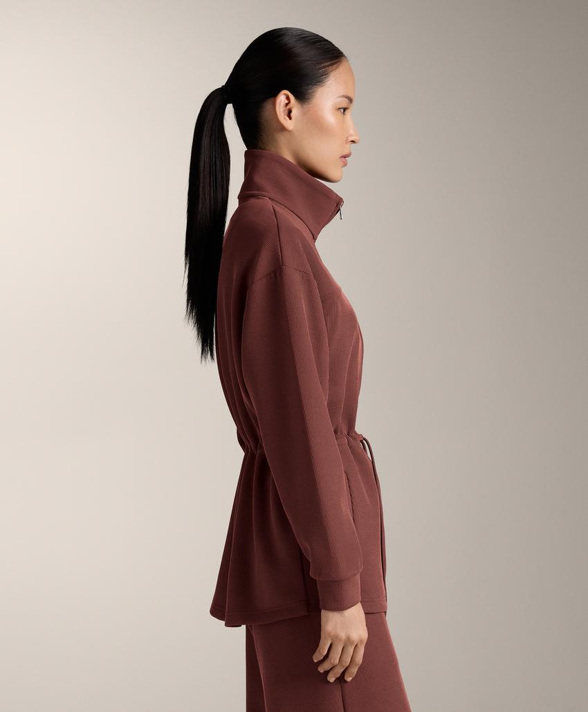 Длинная куртка с регулируемой талией