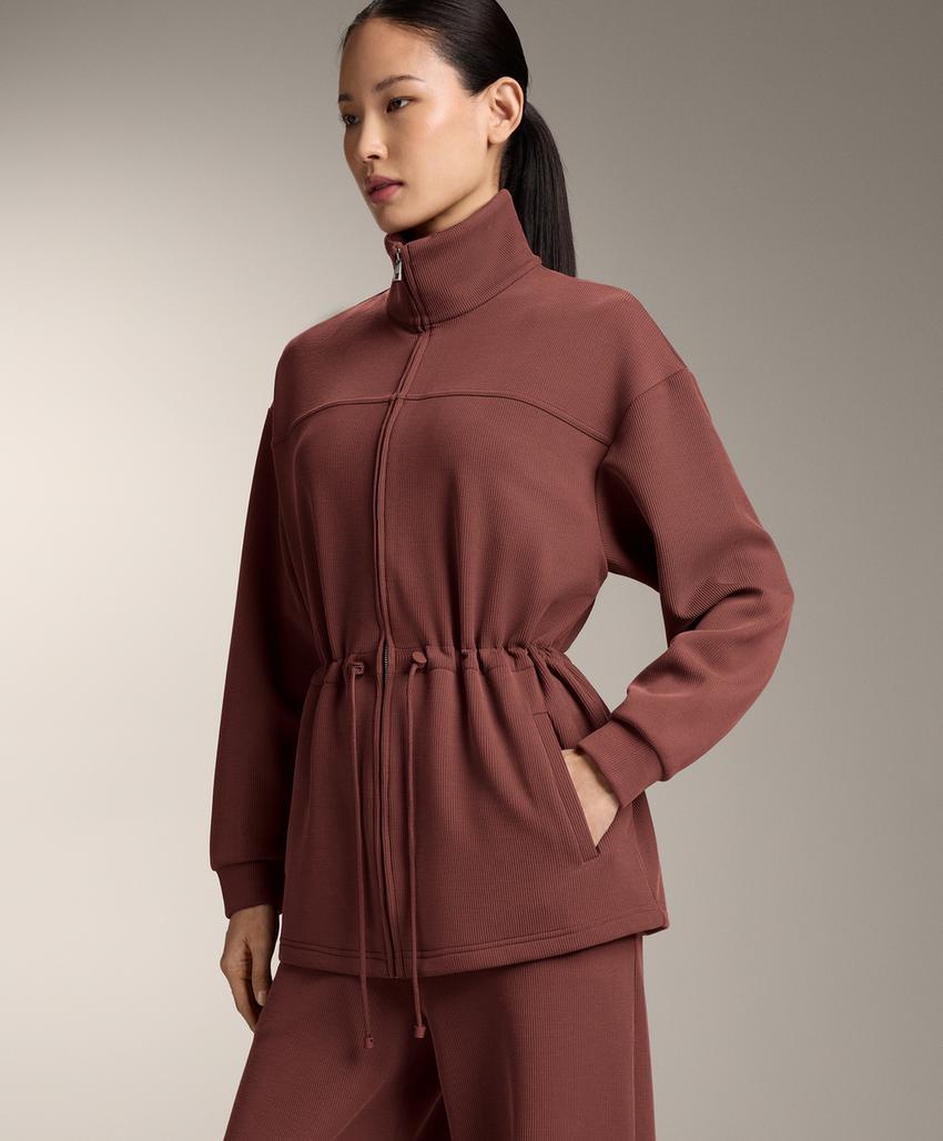 Длинная куртка с регулируемой талией