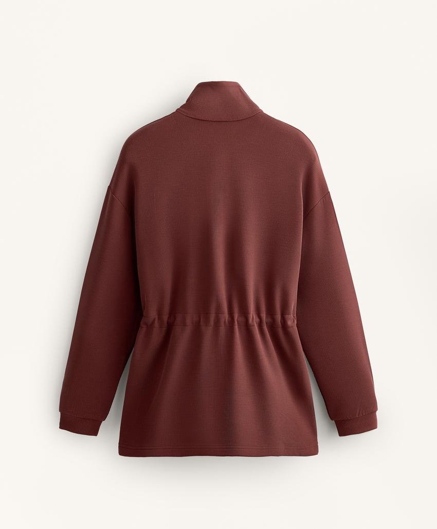 Длинная куртка с регулируемой талией