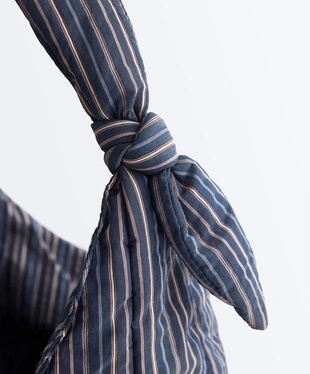 Сумка с принтом в полоску и узлом- Заказать в России