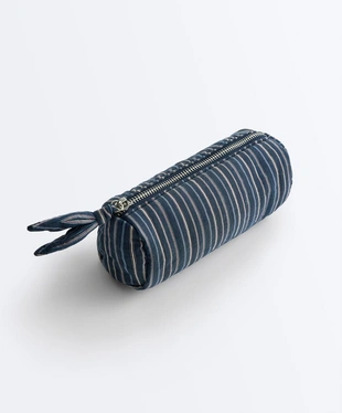 Косметичка с принтом в полоску и узлом- Заказать в России