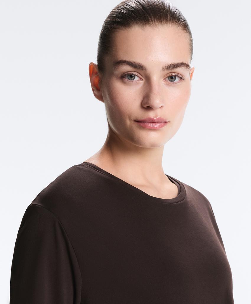 Футболка из смесового модала с короткими рукавами