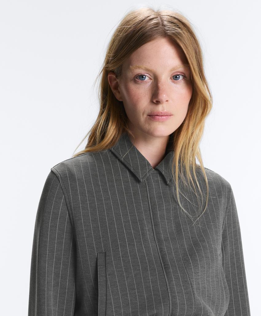 Куртка с ремнем из мягкой ткани с модалом