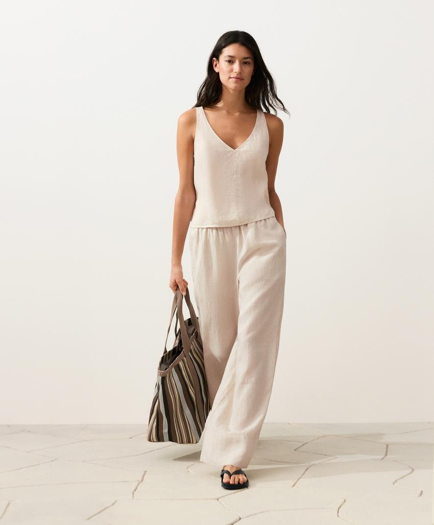 Top на бретельках с V-образным вырезом из 100%-го льна