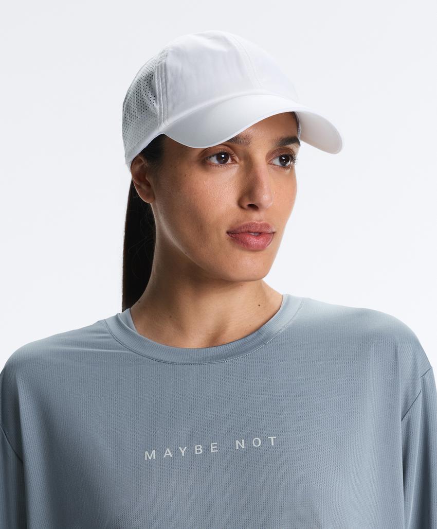 Спортивная кепка