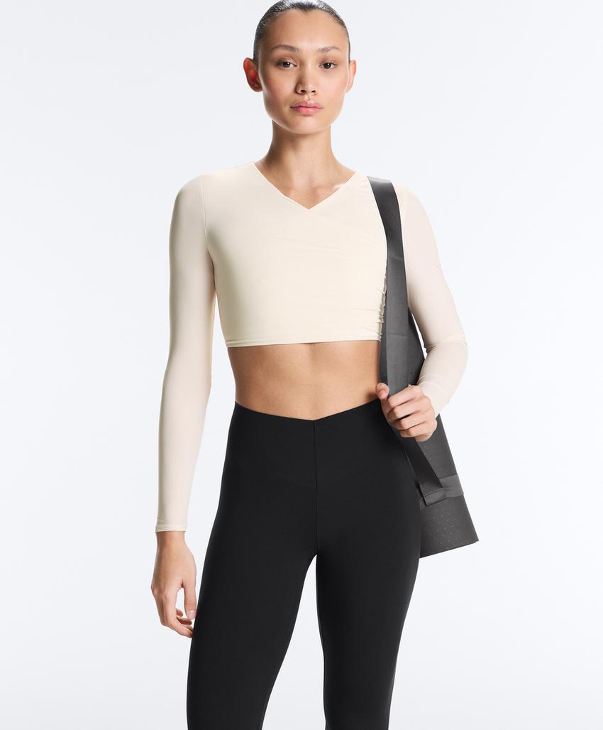 Лонгслив Light Touch