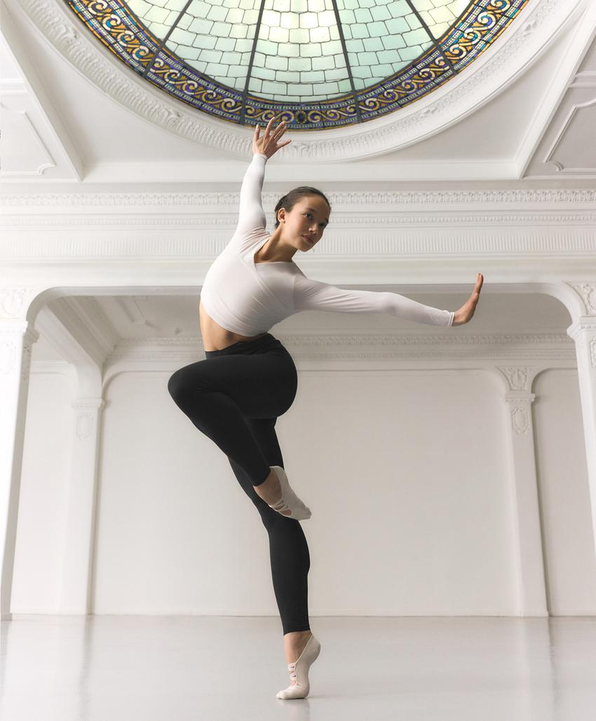 Лонгслив Light Touch