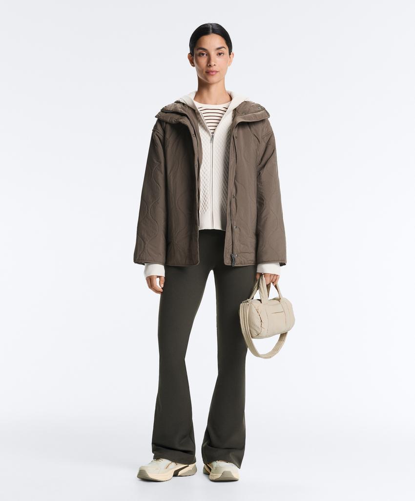 Вязаная куртка с капюшоном