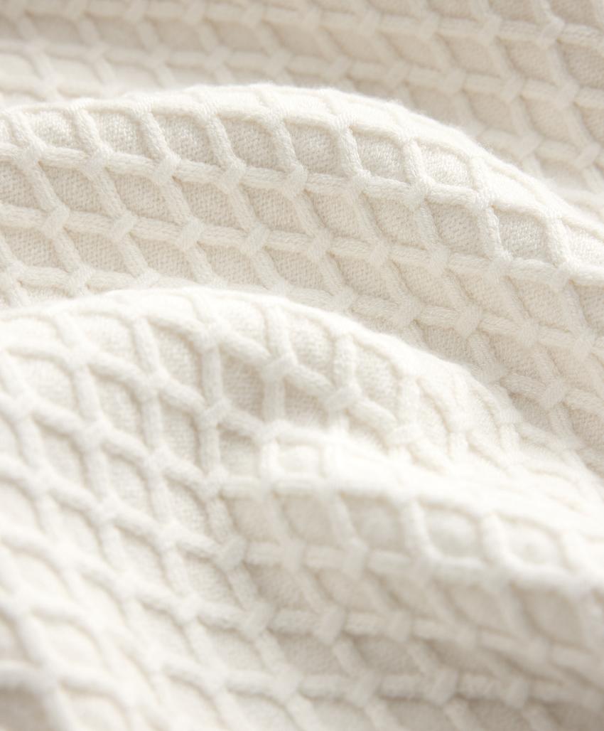 Вязаная куртка с капюшоном