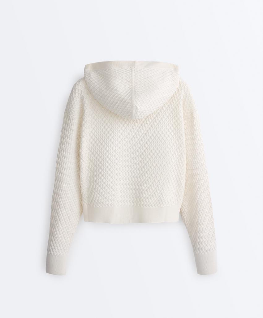 Вязаная куртка с капюшоном