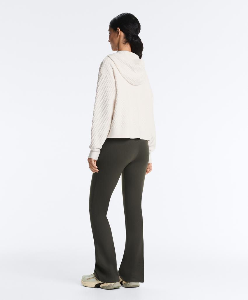 Вязаная куртка с капюшоном