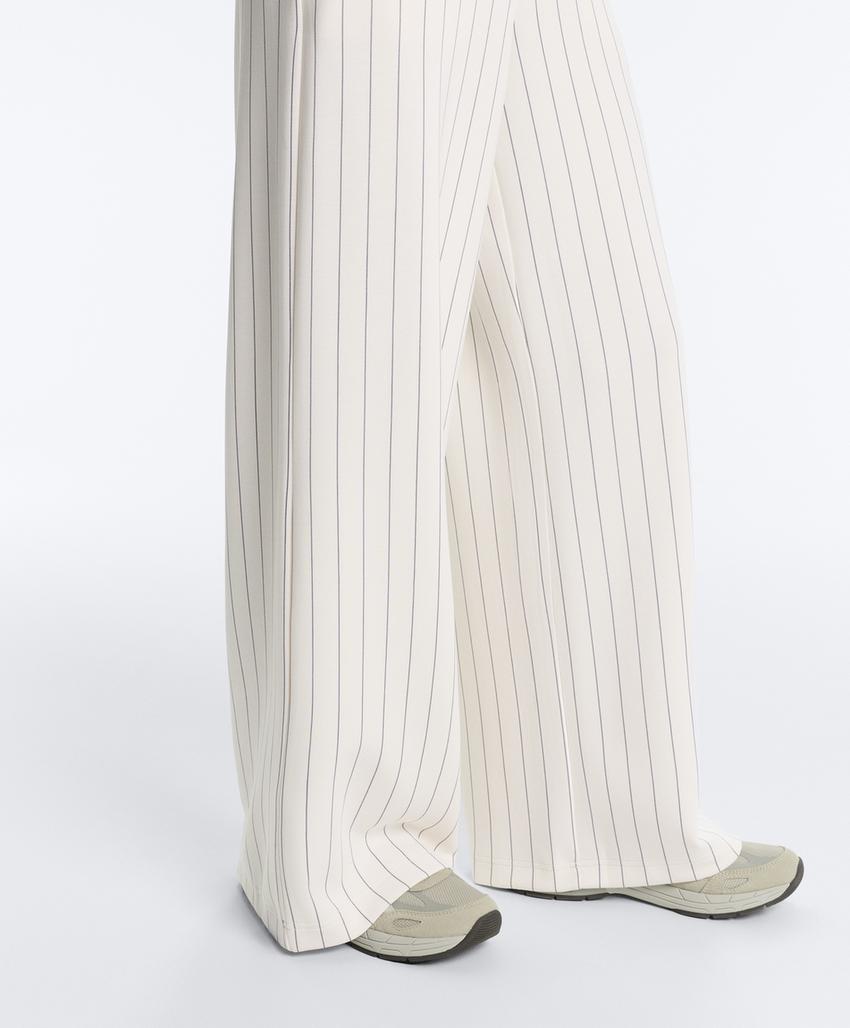 Широкие брюки в тонкую полоску из мягкого модала