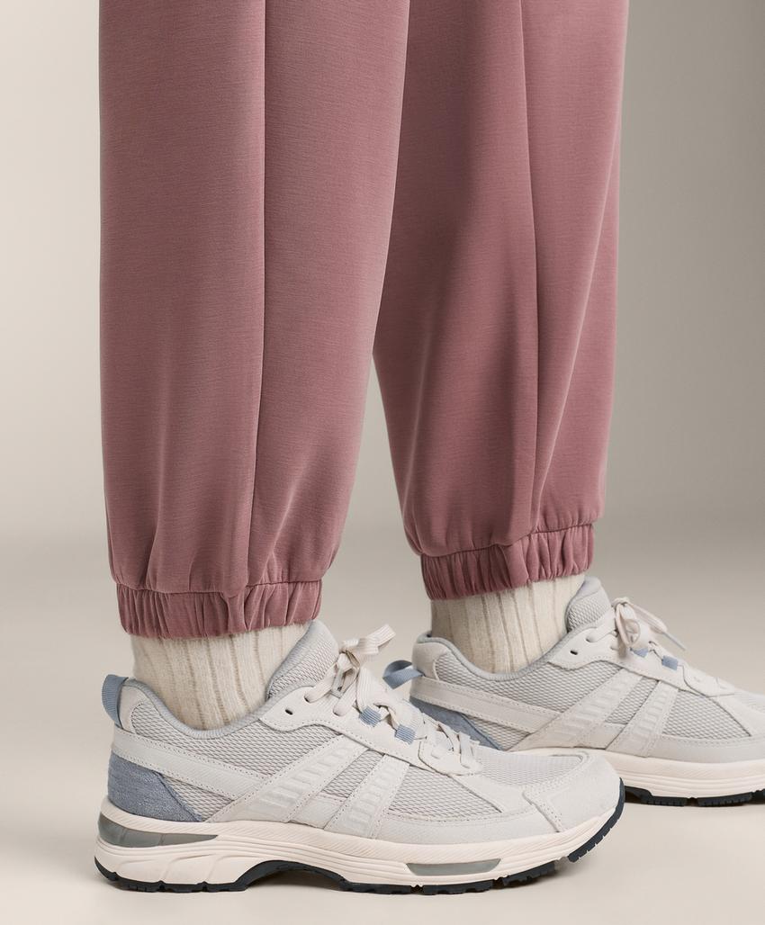 Брюки-джоггеры с начесом из ткани с модалом