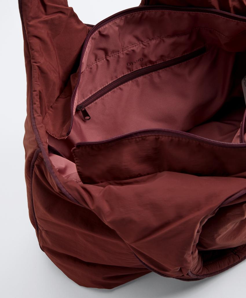 Mala shopper com debrum contrastante