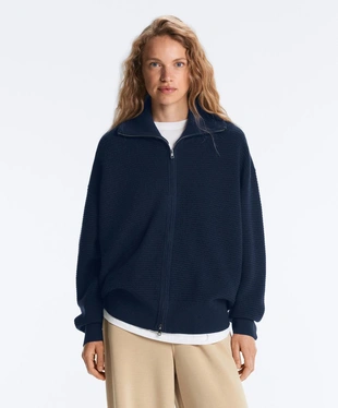 Вязаная куртка с высоким воротником- Заказать в России