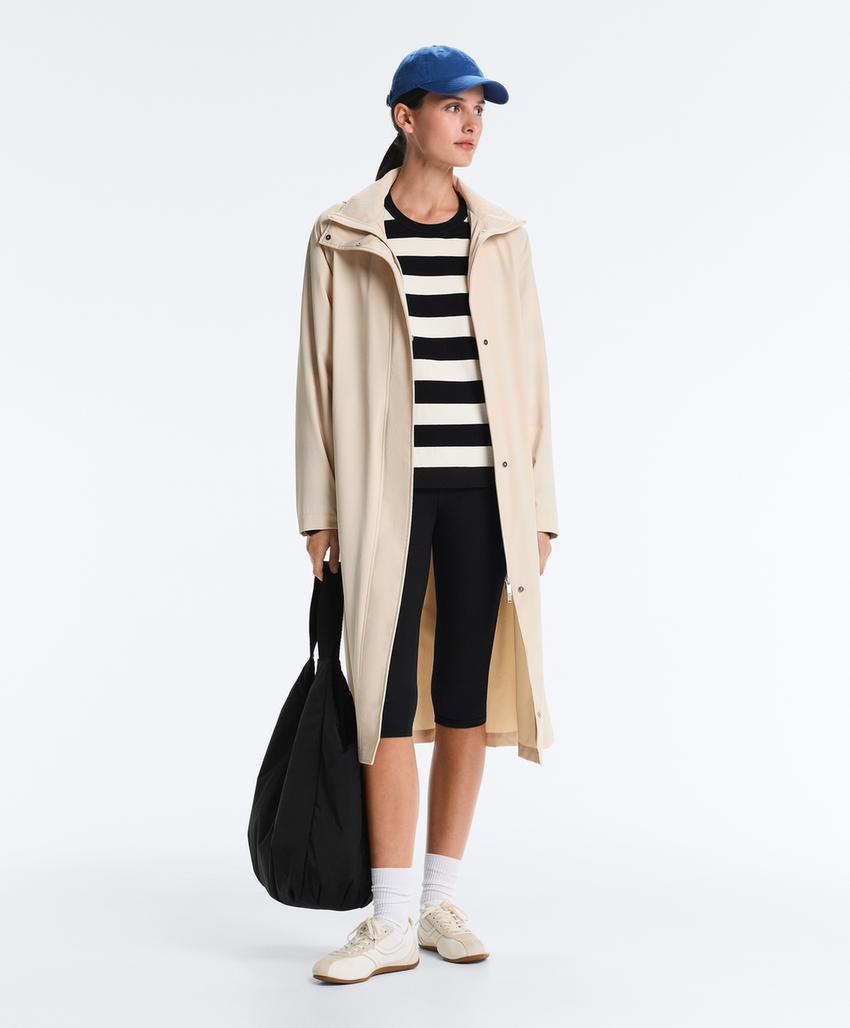 Вязаный свитер в полоску