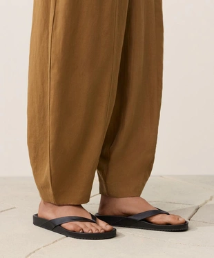 Брюки-Balloon со швами из смесовой ткани с лиоцеллом и 24% льна- Заказать в России