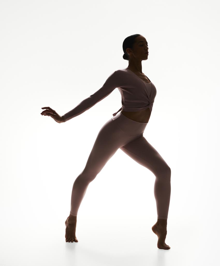 Лонгслив на запах из смесового хлопка в рубчик