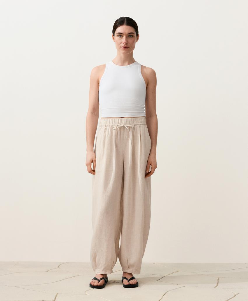 Брюки-бананы со складками из 100%-го льна