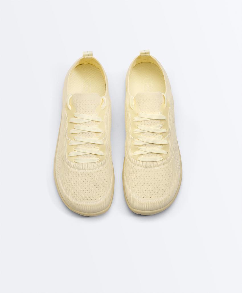 Универсальные кроссовки для спорта с эффектом босых ног