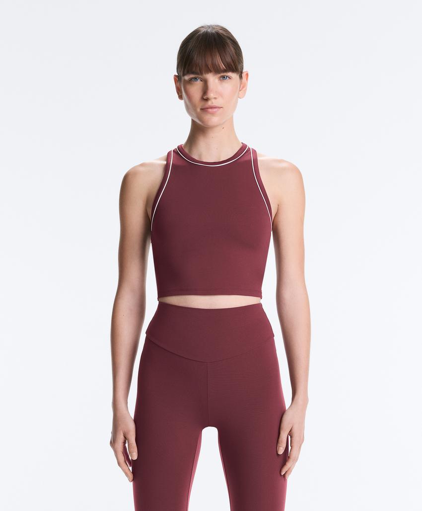 Топ Comfortlux с вырезом халтер