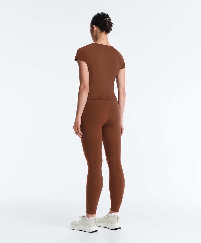 Футболка на молнии с короткими рукавами