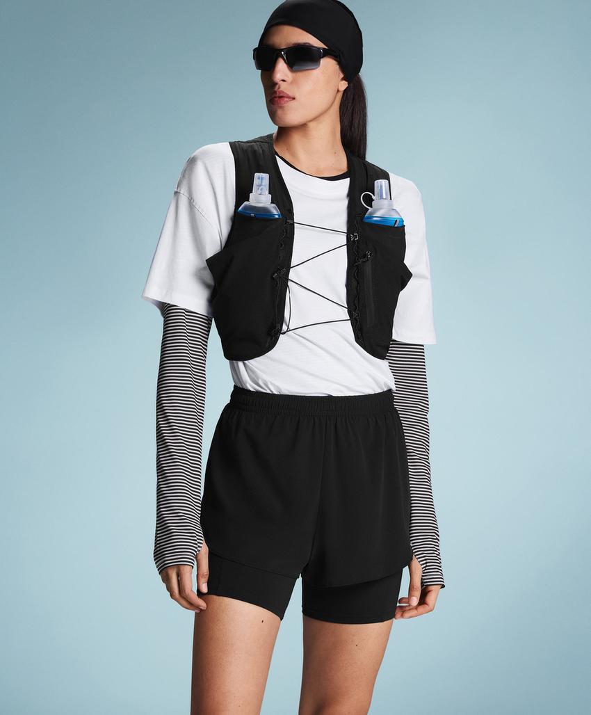 Лонгслив в полоску из высокотехнологичной ткани