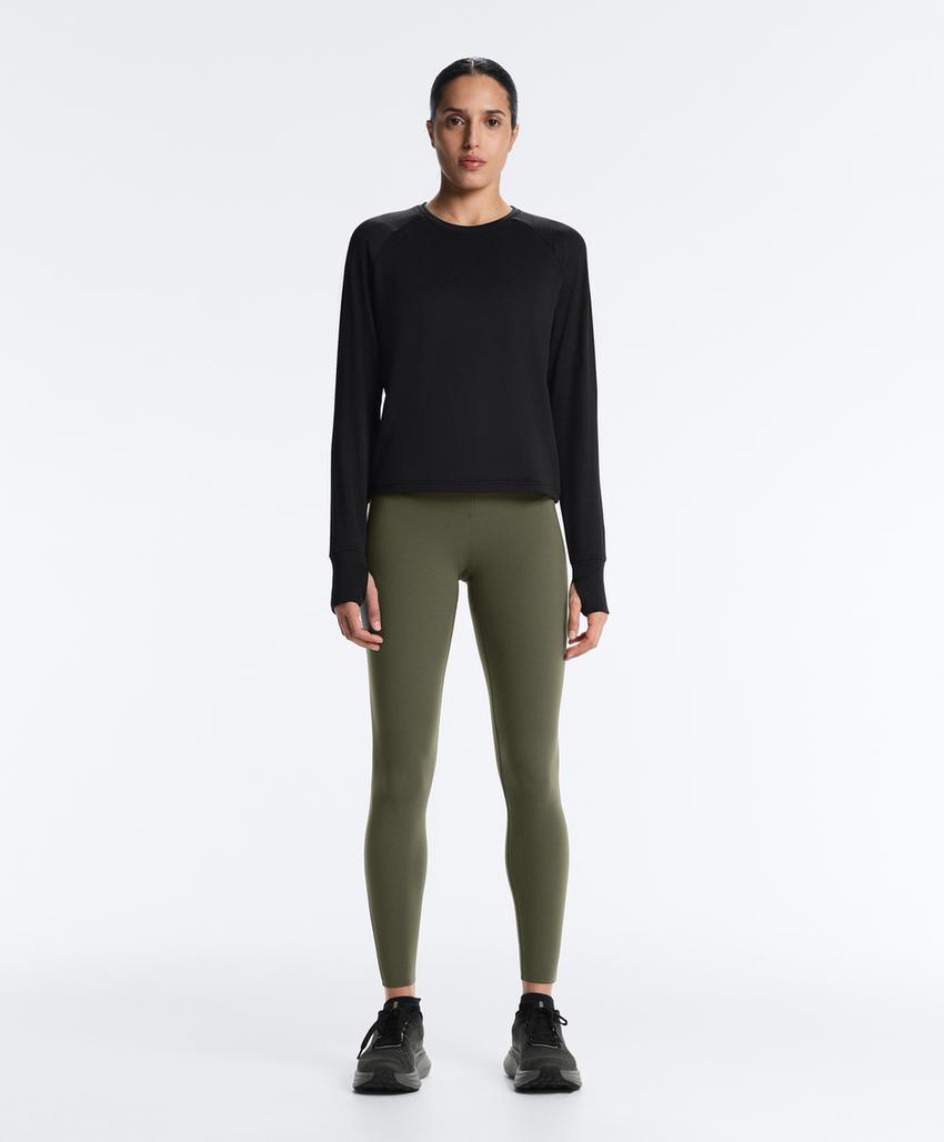 Лонгслив из высокотехнологичной ткани