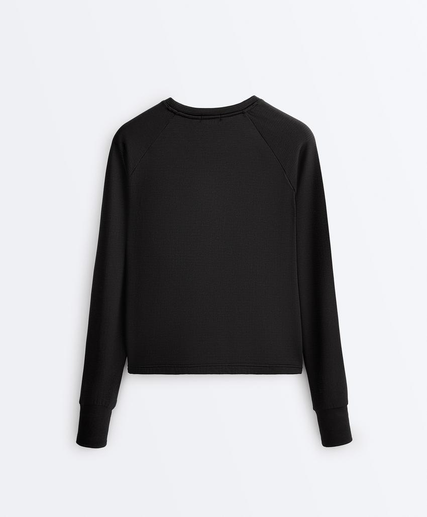 Лонгслив из высокотехнологичной ткани