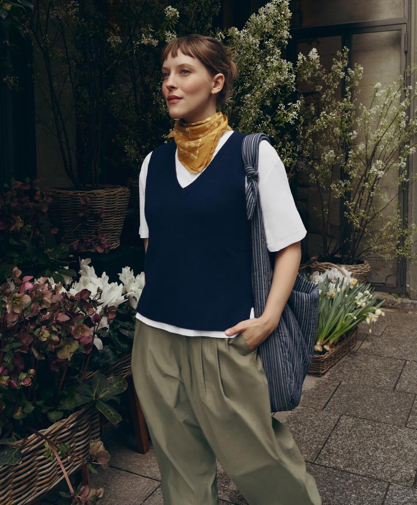 Вязаный жилет с V-образным вырезом