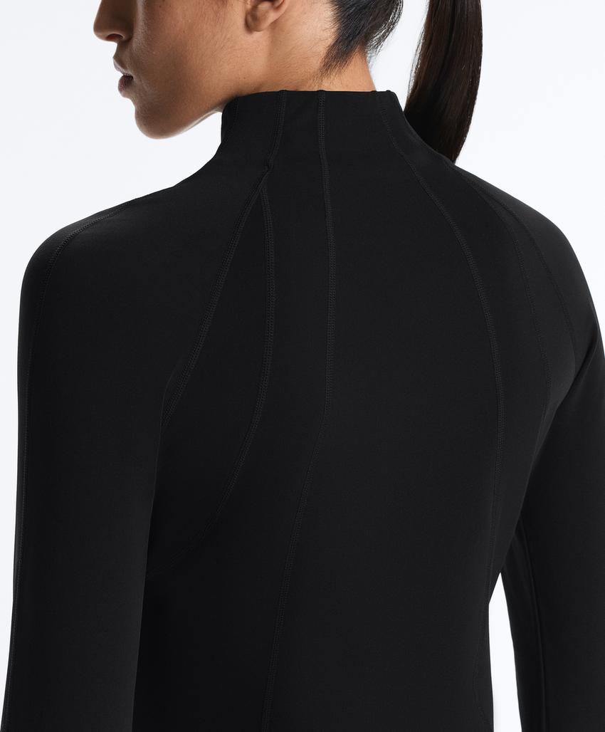 Легкая и теплая высокотехнологичная куртка с отстрочкой