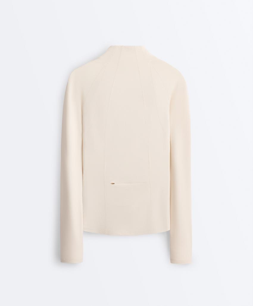 Легкая и теплая высокотехнологичная куртка с отстрочкой