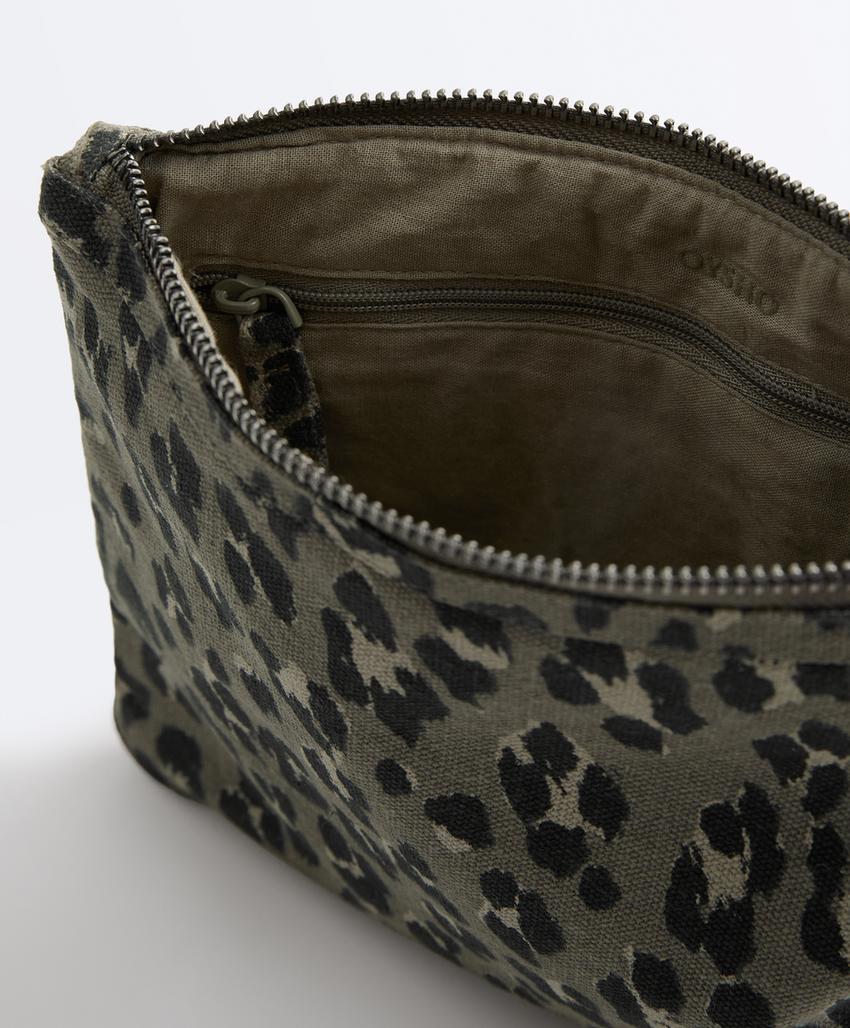 Косметичка с леопардовым принтом