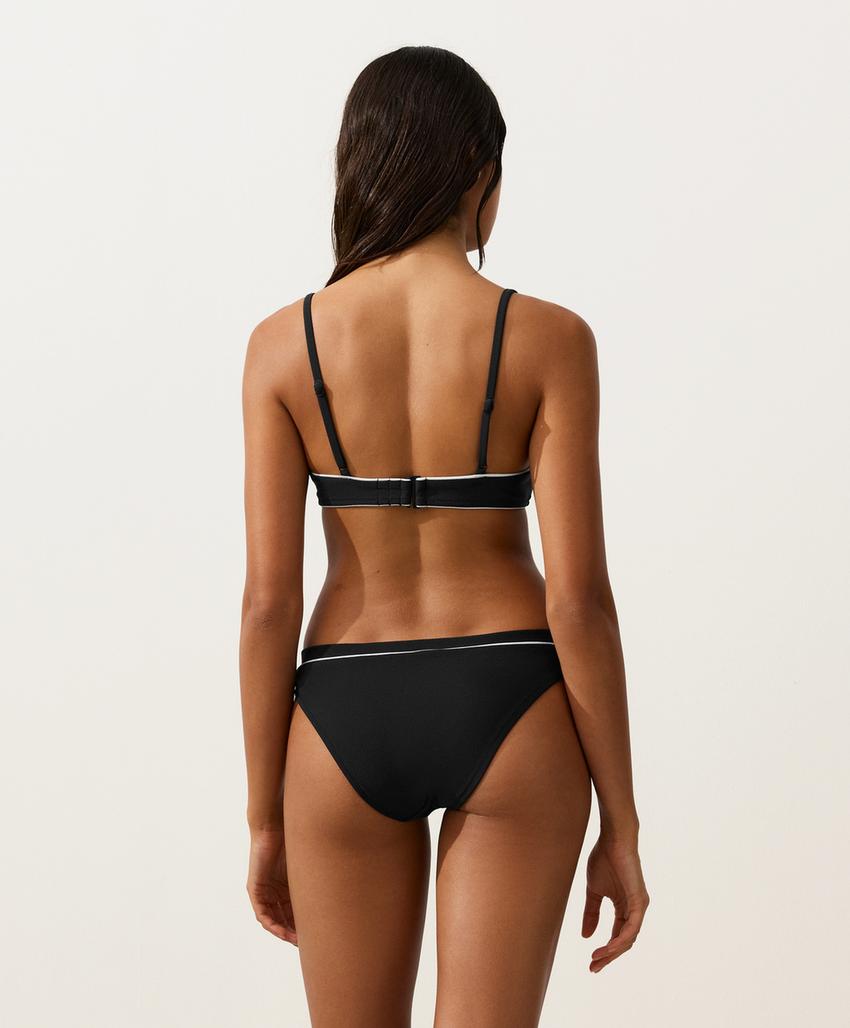 Классические плавки бикини с Piping