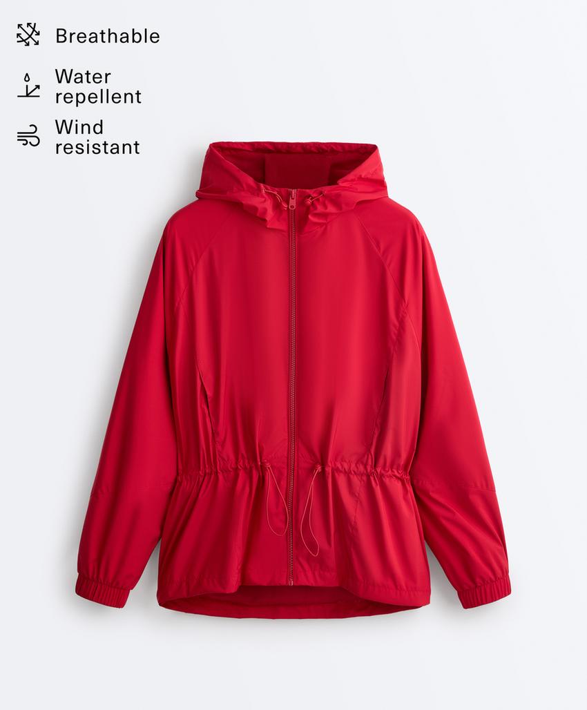 Куртка из водоотталкивающей ткани