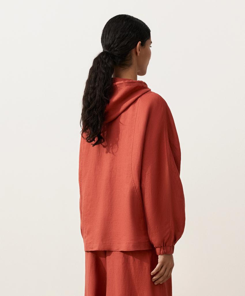 Куртка из 100%-го льна с капюшоном