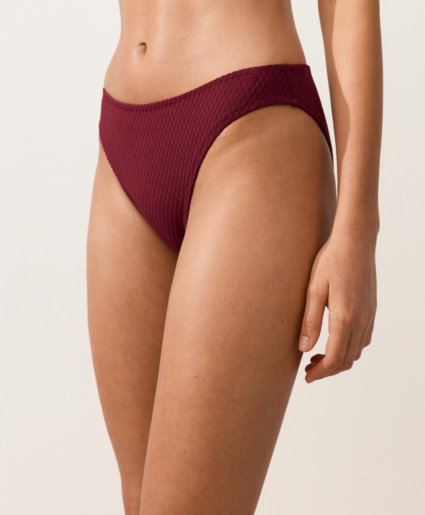 Классические бикини с завышенной талией в клетку