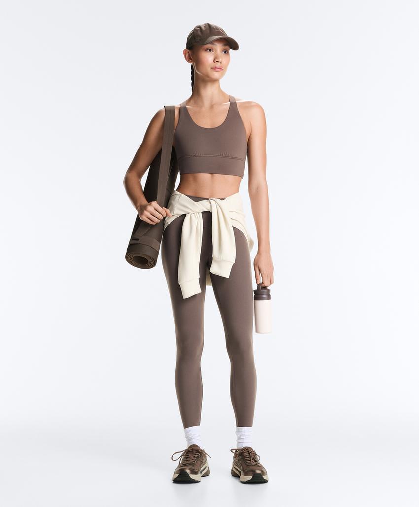 Спортивный топ средней поддержки comfortlux с чашечками