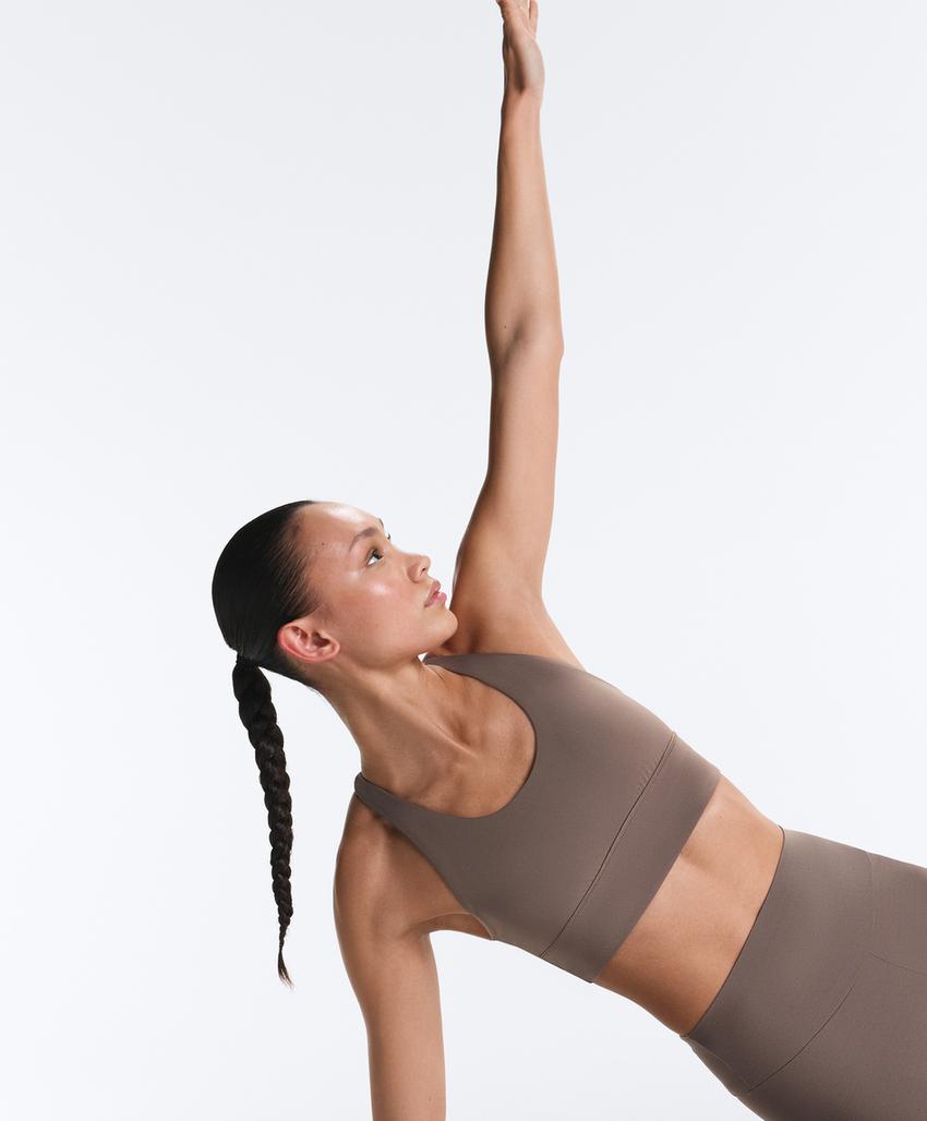 Спортивный топ средней поддержки comfortlux с чашечками