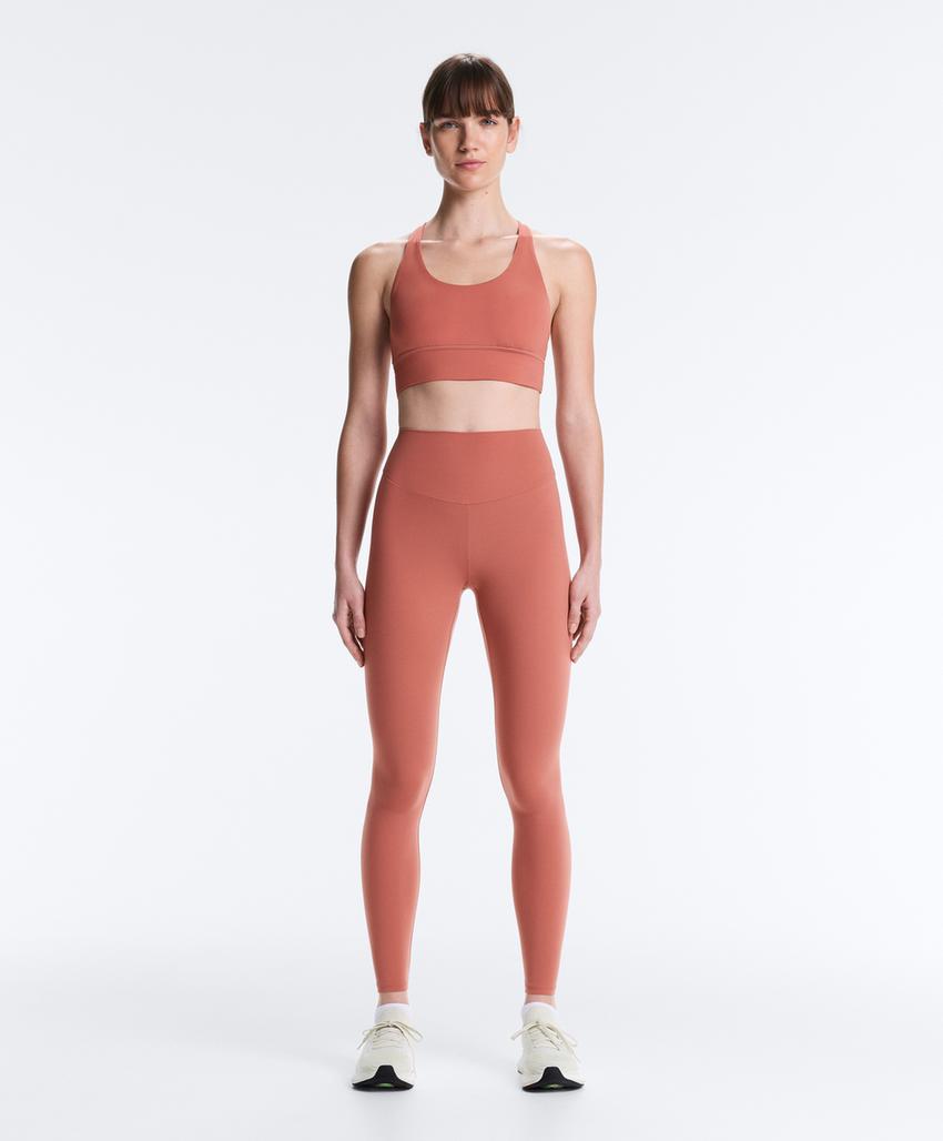 Спортивный топ средней поддержки comfortlux с чашечками