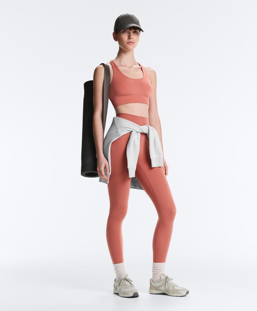 Спортивный топ средней поддержки comfortlux с чашечками